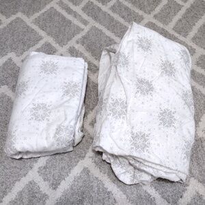 Bee & Willow TWIN 2 Piece Set White Gray Snowflake Heavyweight Flannel Sheet Set